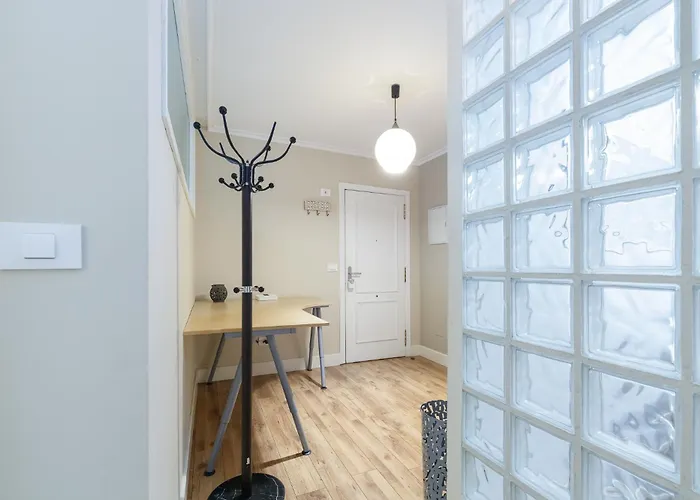 Con Parking Gratis En El Centro By *